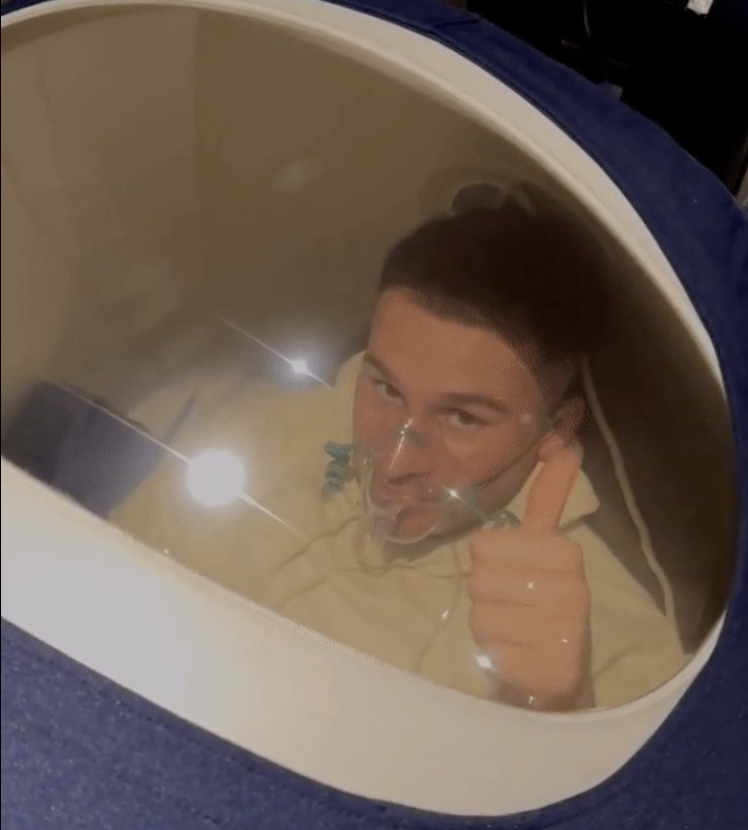 Alexis Mac Allister's $20+k hyperbaric oxygen chamber, to speed up recovery